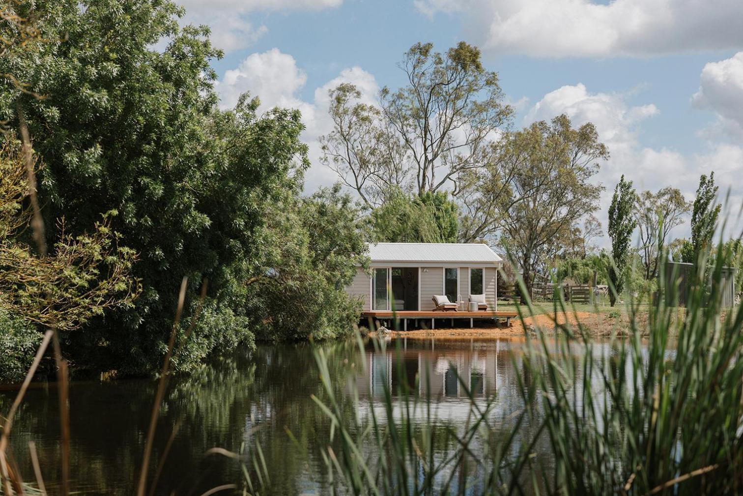 Mewburn Park Retreats - The Lakehouse Apartment Maffra Exterior photo