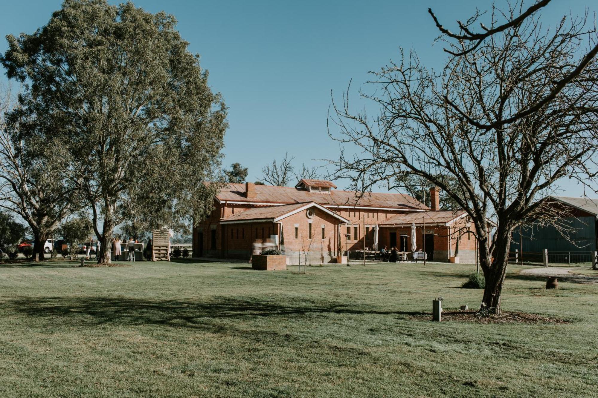 Mewburn Park Retreats - The Lakehouse Apartment Maffra Exterior photo